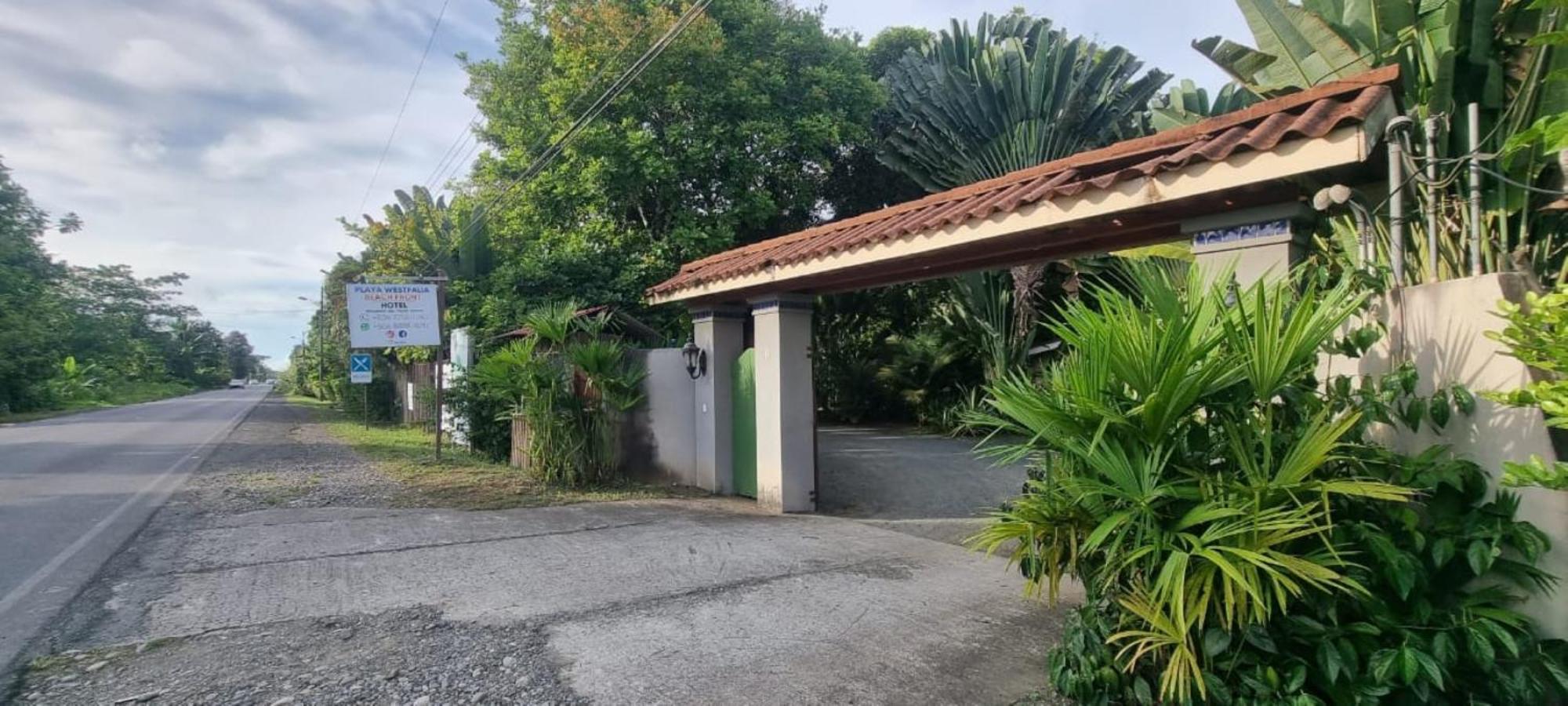 Hotel Playa Westfalia Puerto Limon Exterior photo