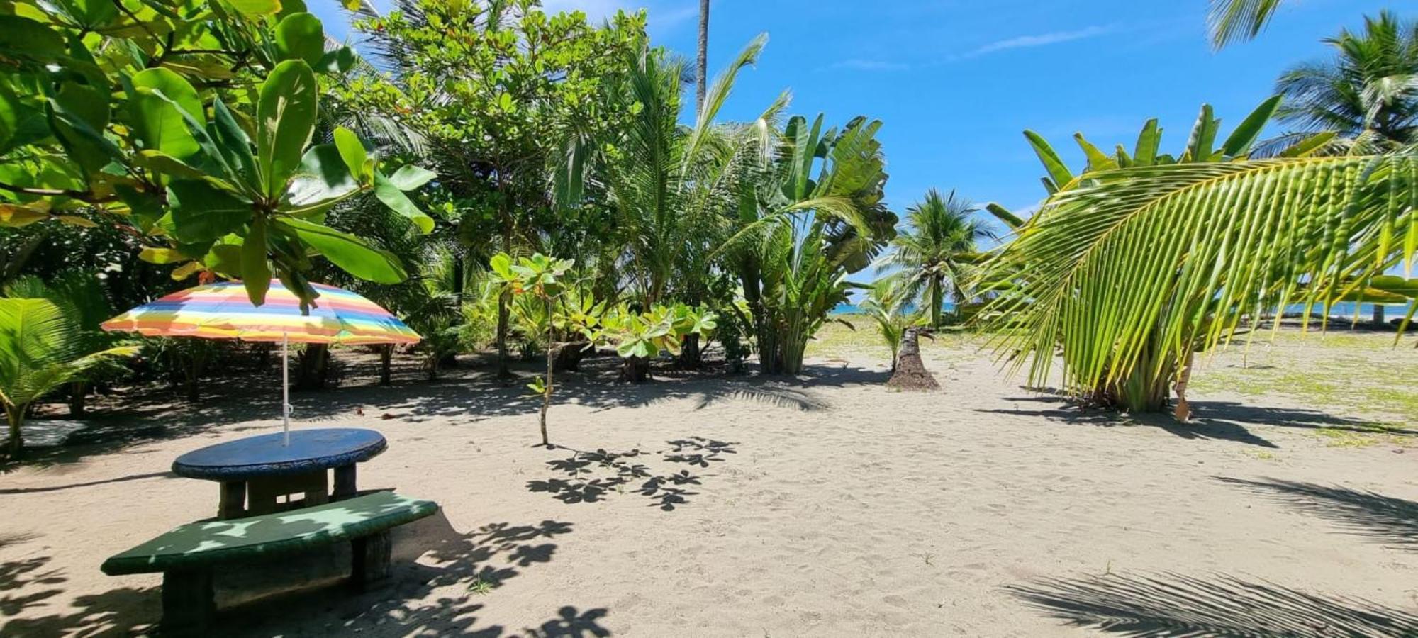 Hotel Playa Westfalia Puerto Limon Exterior photo