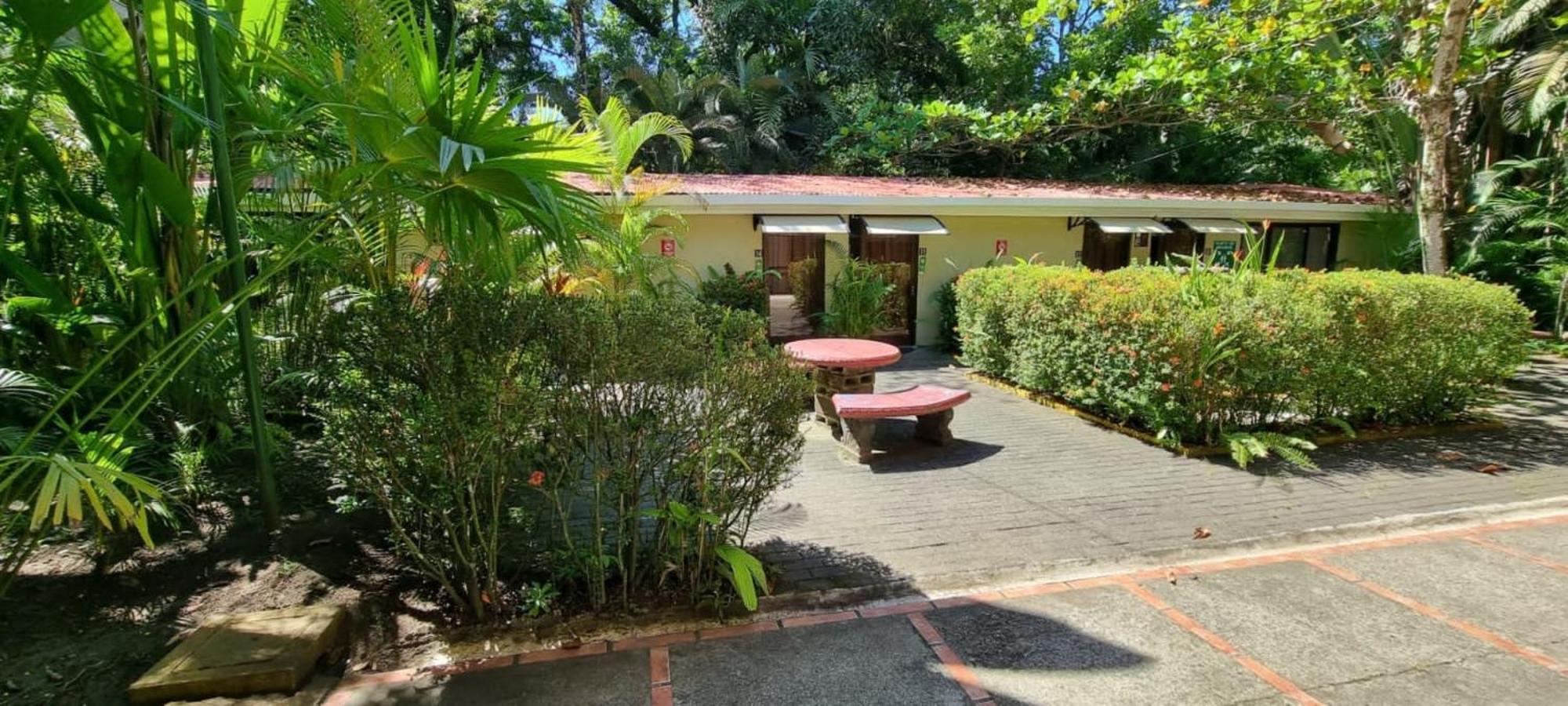 Hotel Playa Westfalia Puerto Limon Exterior photo