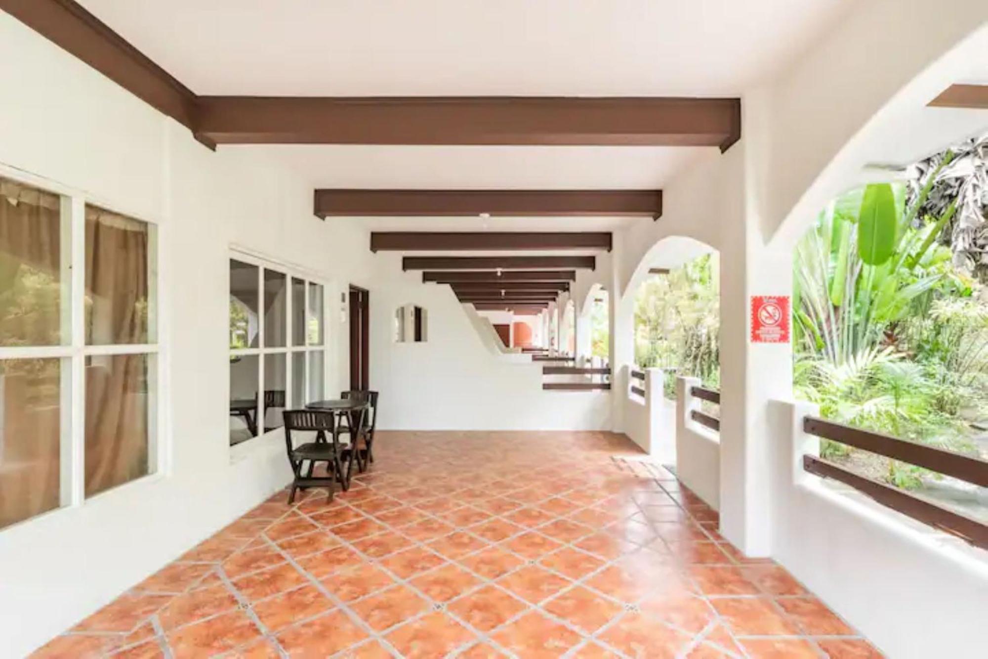 Hotel Playa Westfalia Puerto Limon Exterior photo