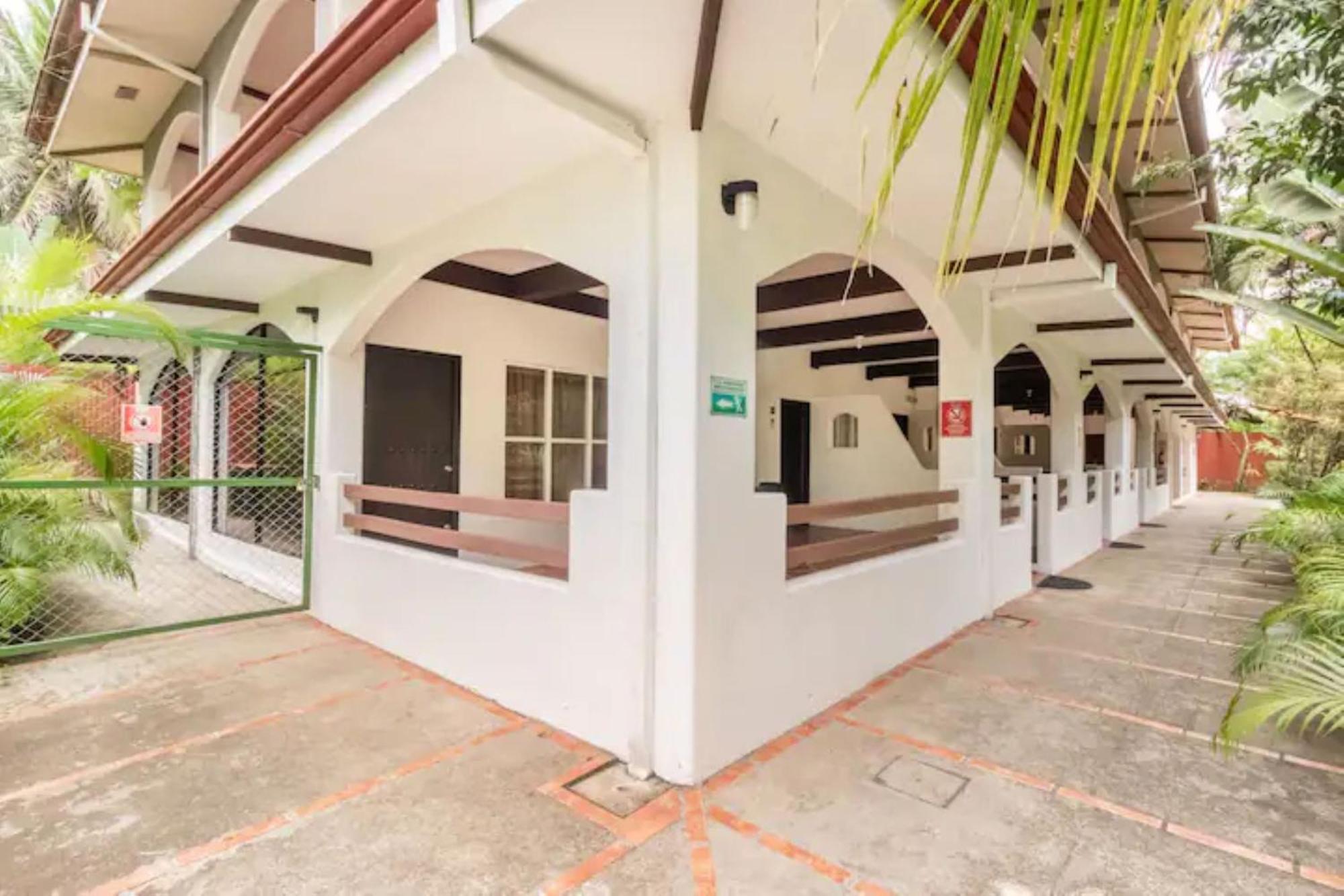 Hotel Playa Westfalia Puerto Limon Exterior photo
