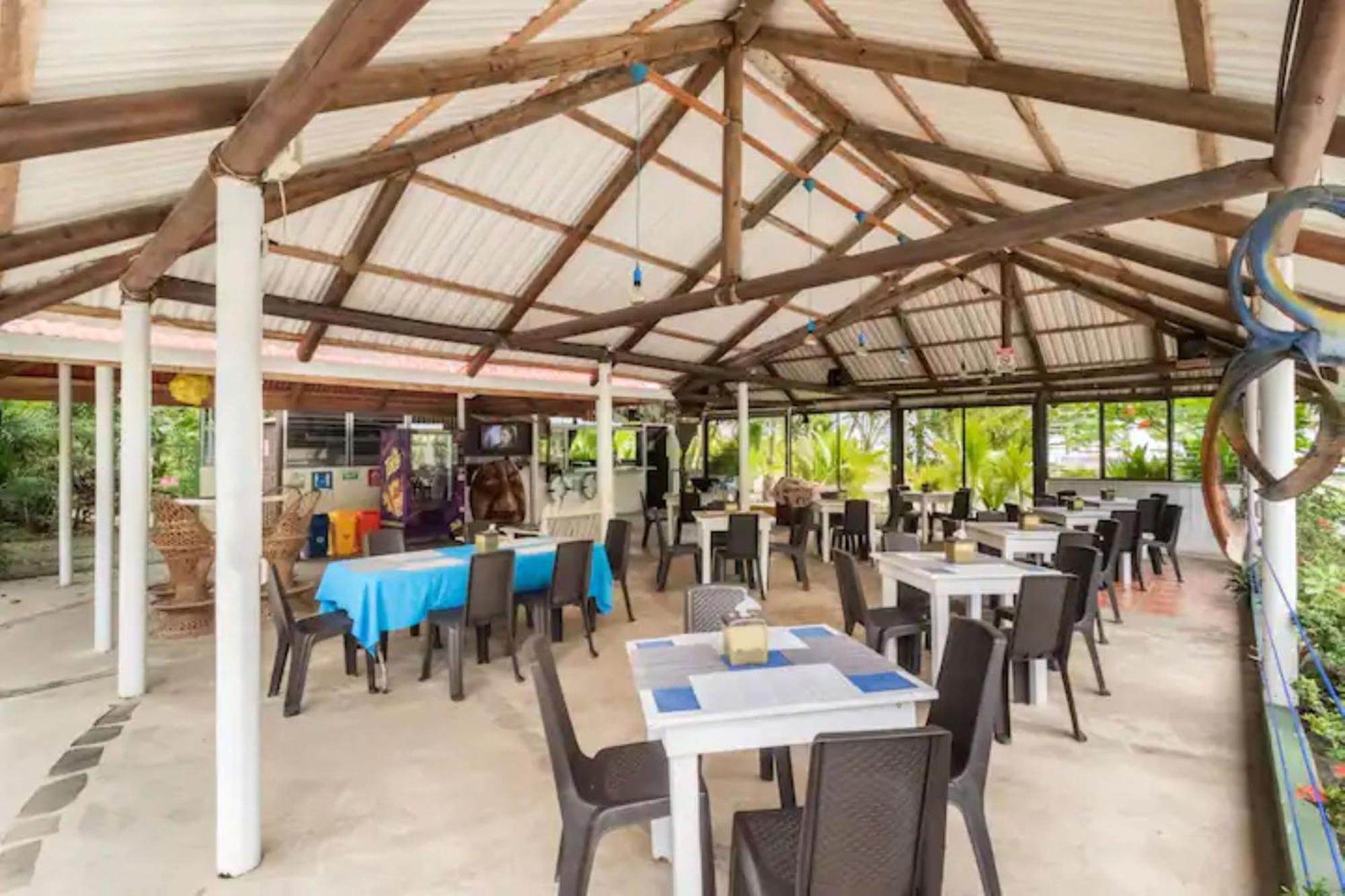 Hotel Playa Westfalia Puerto Limon Exterior photo