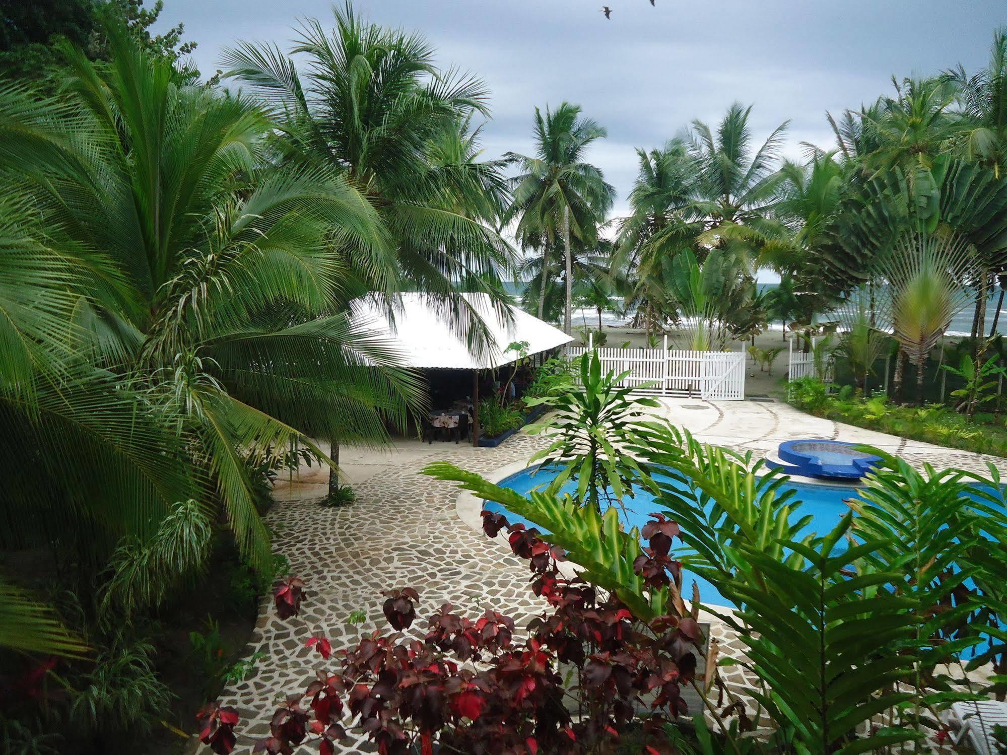 Hotel Playa Westfalia Puerto Limon Exterior photo
